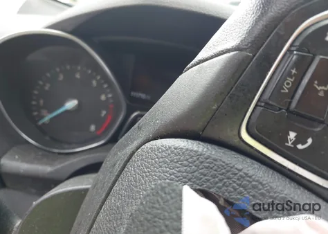 2019 Ford Escape Titanium z USA, uszkodzony, nr VIN 1FMCU0J92KUC27518